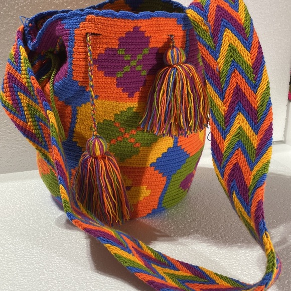 Authentic Wayuu mochila - Picture 3 of 3